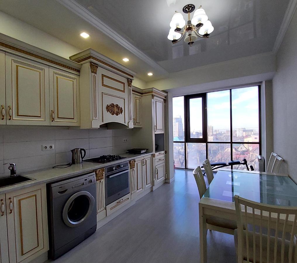 Elite Apartment In Street Mederova 50 Bischkek Exterior foto